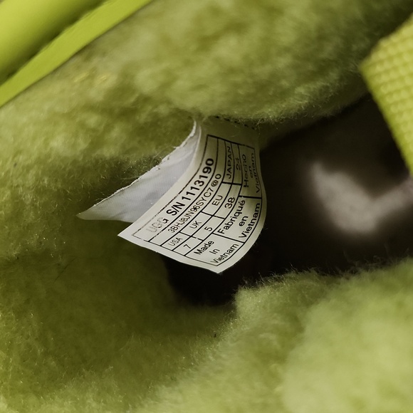 UGG Women’s Classic Clear Mini In Pollen - Picture 6 of 6